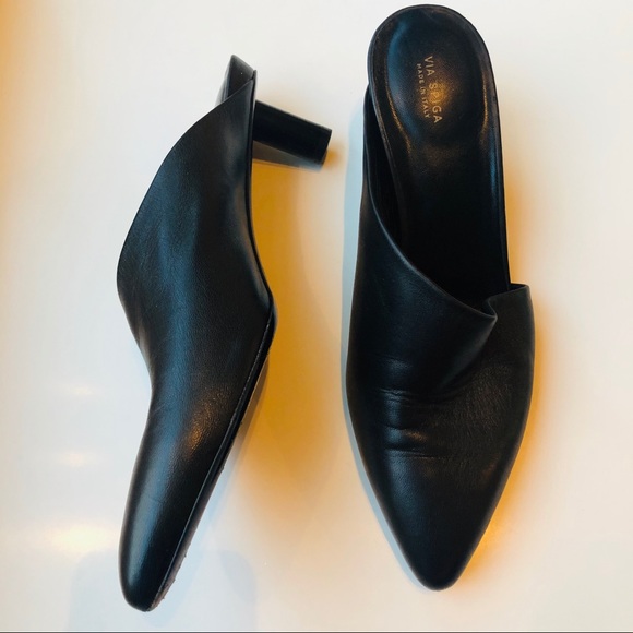 Via Spiga Black Freya Asymmetrical Mule. - Picture 4 of 7